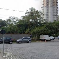 Andarilhos invadem terreno da prefeitura e tiram o sossego da vizinhança