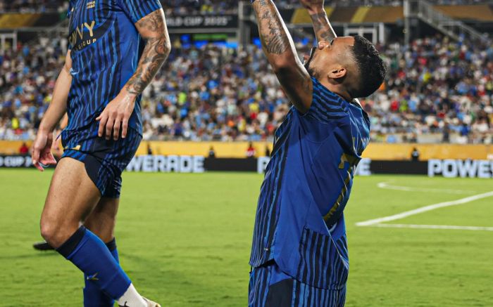 Brasileiros Marcos Leonardo e Malcom foram decisivos para a classificação (Foto: Divulgação/Al-Hilal)