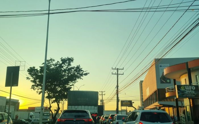 Com sol, veja pontos com obras em BC