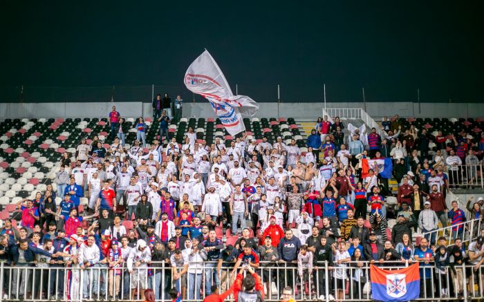 Torcida do Marcílio fez bonito na Arena Joinville, no domingo (Foto: Vica Bueno)