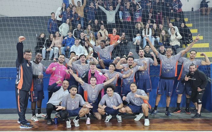 Handebol Itajaí chegou à terceira vitória na Conferência Sul-Sudeste (Foto: Divulgação)