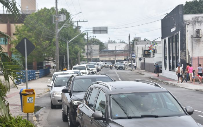 Segundou com filas intensas na BR 101 e no ferry boat