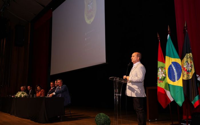 Solenidade marcou a formatura de 59 policiais e o anúncio de mais vagas para a Polícia Civil (Foto: Roberto Zacarias/Secom)