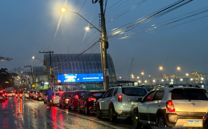 BR 101 tem mais de 30 km de filas nos dois sentidos