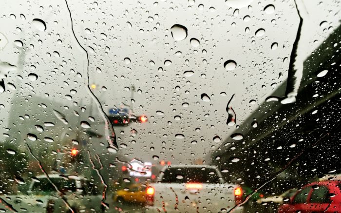 Chuva, frio e filas: BR 101 tem mais de 30 km de congestionamento em cada sentido