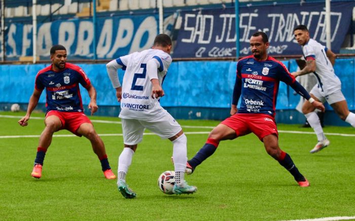 Rafael Oller abriu o placar para o Marcílio, que sofreu o empate na etapa final (Foto: Eduardo Torres)