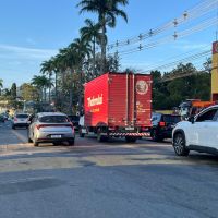 BR 101 tem fluxo intenso; cidades têm trânsito pesado