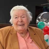 Dona Ida Vinotti celebra um século de vida cercada pela família