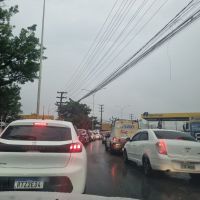 Com chuva, trânsito é lento em Itajaí e Balneário Camboriú