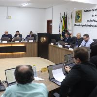 Câmara de Penha adia decisão sobre afastamento da vereadora Manu