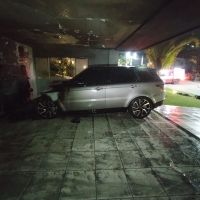 Carrão avaliado em mais de meio milhão é destruído pelo fogo em Itajaí