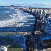 Ampliação do molhe prepara caminho para o engordamento da faixa de areia