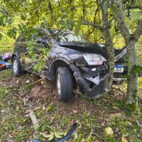 Motorista bêbado tenta fugir da GM, bate carro e acaba preso