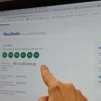 Três catarinenses acertam a quina e embolsam R$ 54 mil