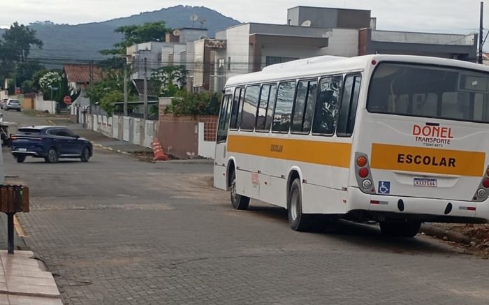 Ladrão seguiu pela rua João de Deus Carvalho, fugiu pela rodovia federal e só parou 16 quilômetros depois (Foto: Reprodução)