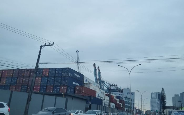 Centro e Fazenda tem fluxo intenso nesta quarta-feira