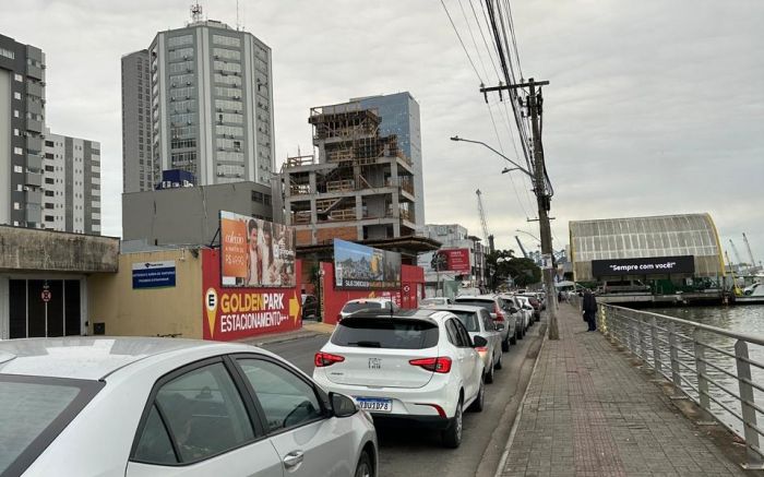 Movimento intenso começa a tomar conta das principais vias de Itajaí