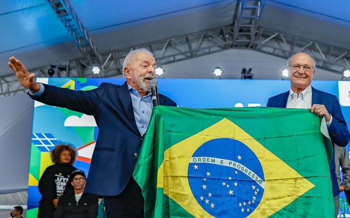 Cerimônia vai começar às 11h no estaleiro TKMS Brasil Sul (Foto: Ricardo Stuckert PR)