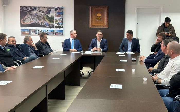 Parceria foi oficializada nesta sexta-feira com a assinatura do prefeito Robison Coelho (Foto Divulgação)