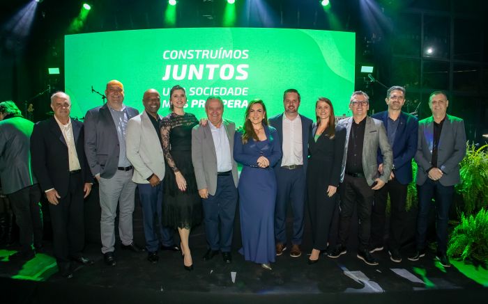 Evento celebrou a entrega dos recursos com presença das entidades e show da Família Lima (Foto: Divulgação)