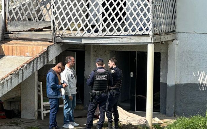 Onix foi levado da casa da vítima por inquilinos da vítima
(foto: Bruna Amorim)