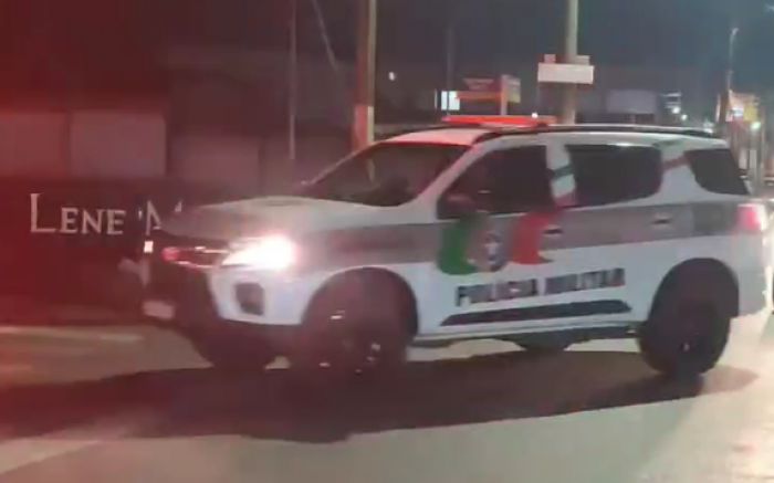 Trabalhador foi atender passageiros, mas eram assaltantes (Foto: Divulgação PMSC)