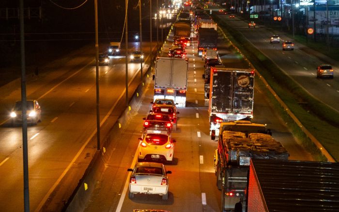BR 101 tem quase 20 km de congestionamento