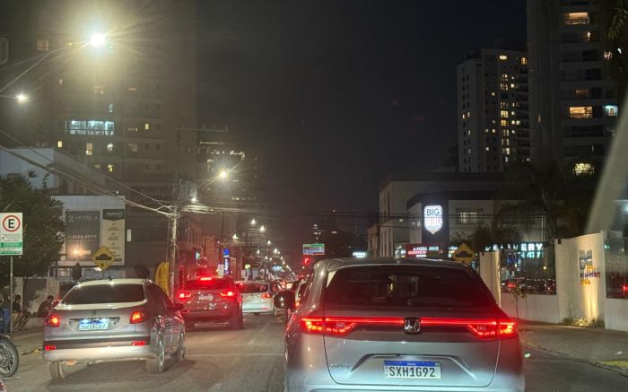 Principais ruas de Itajaí começam a congestionar
