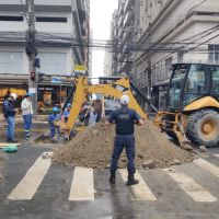 Centro de BC fica sem água