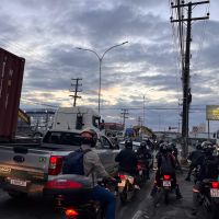 Segunda-feira tem pontos de congestionamento nas vias de acesso ao centro de Itajaí