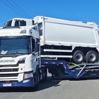 Nove caminhões “gigantes” são autuados por excesso de altura