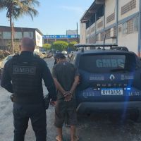Polícia Militar e Guarda prendem foragidos em Itajaí e Balneário Camboriú