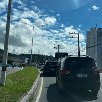 Semana começa com leves congestionamentos em Itajaí e Balneário Camboriú