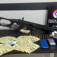 Polícia apreende 25 mil dólares em Camboriú