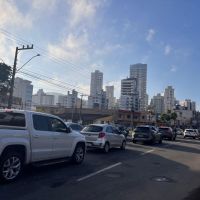 Final de tarde tem congestionamentos em Itajaí