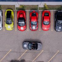 Supercarros fazem apresentação na orla de BC nesta sexta