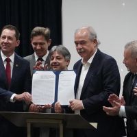 Presidente do BNDES anuncia R$ 3,3 bilhões em financiamentos para SC