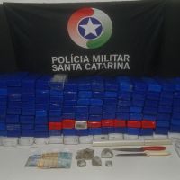 Mais de 66 quilos de maconha e 47 gramas de cocaína são apreendidos no bairro Cordeiros