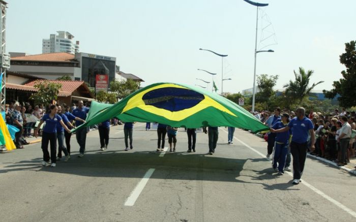 Celebração inclui escolas, forças de segurança e 12 bandas em Itajaí (Foto: Arquivo/SME)