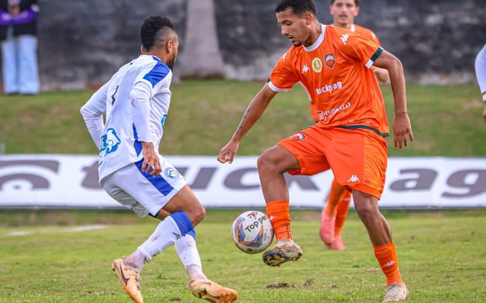 Partida abriu o grupo D, que tem ainda Criciúma e Caravaggio (Foto: Elton Silveira/Seu Time na Rede)