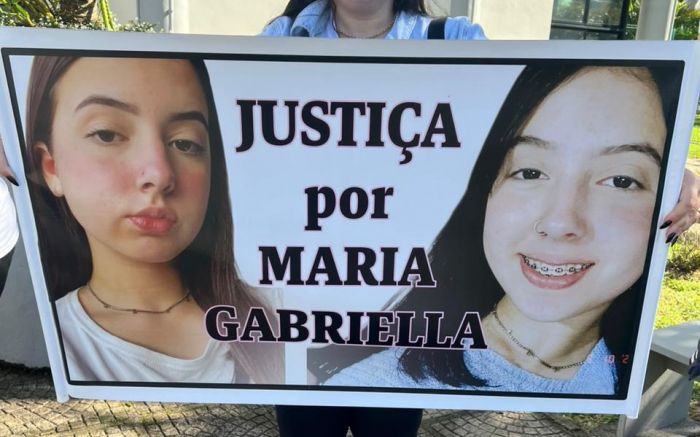 Familiares de Maria Gabriella estão no fórum acompanhando o julgamento (Foto: Divulgação)