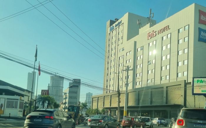 Quinta começa lenta no trânsito de Itajaí e Balneário Camboriú