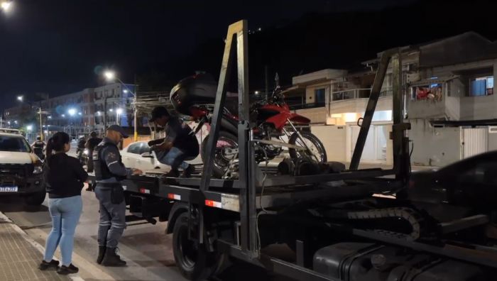 A modificação ilegal do escapamento rende multa e pontos na CNH (Foto: Divulgação Codetran)
