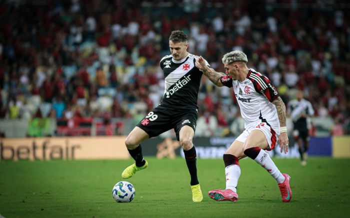 Flamengo lidera o Brasileiro, enquanto o Vasco luta contra o rebaixamento (Foto: Matheus Lima/Vasco)