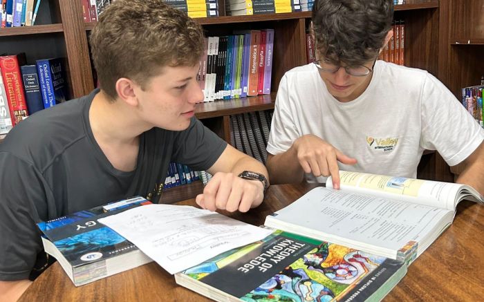 Valley oferece formação diretamente em inglês para alunos brasileiros e também de outros 10 países que integram a comunidade escolar (Divulgação /Valley International School)