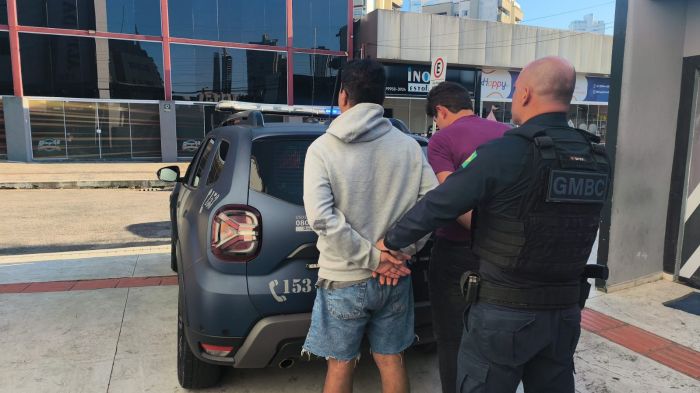 Confusão aconteceu perto da Praça Almirante Tamandaré (Foto: GMBC)