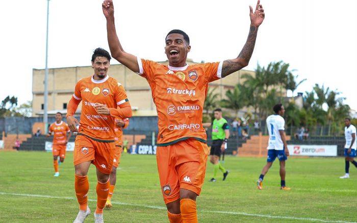 Dudu e Mikael garantiram a vitória do Camboriú em Imbituba (Foto: Wellington Laurentino)