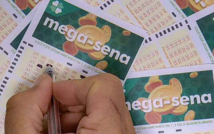 Duas apostas catarinenses fizeram a quina da Mega Sena no sorteio de sábado (Foto: Rafa Neddermeyer/Agência Brasil/Arquivo)