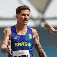 Paratleta de Piçarras descobre que ganhou medalha no Mundial de atletismo em entrevista