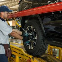 Toyota volta à produção no Brasil em novembro